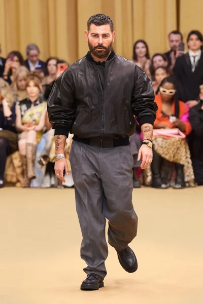 Look 54